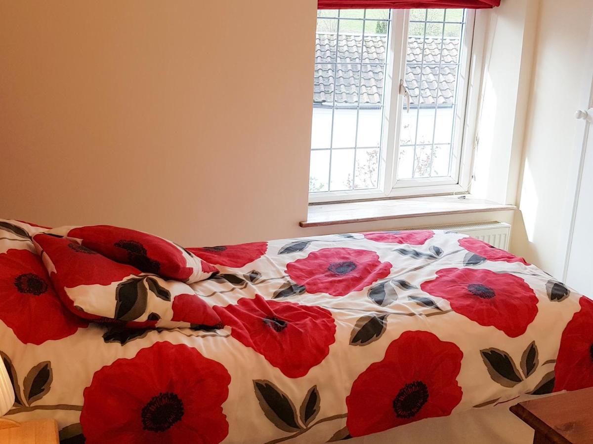 Rose Cottage Чард Екстериор снимка
